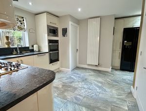 Breakfast Kitchen- click for photo gallery